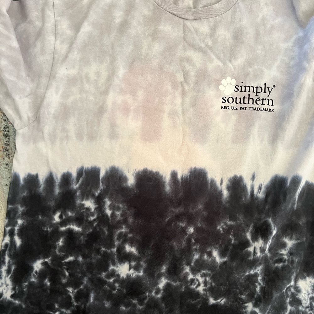 Simply Southern Woman’s Dog Graphic Shirt - Black and White. NWT - Picture 3 of 3